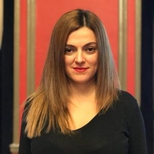 ELENA ROBLES